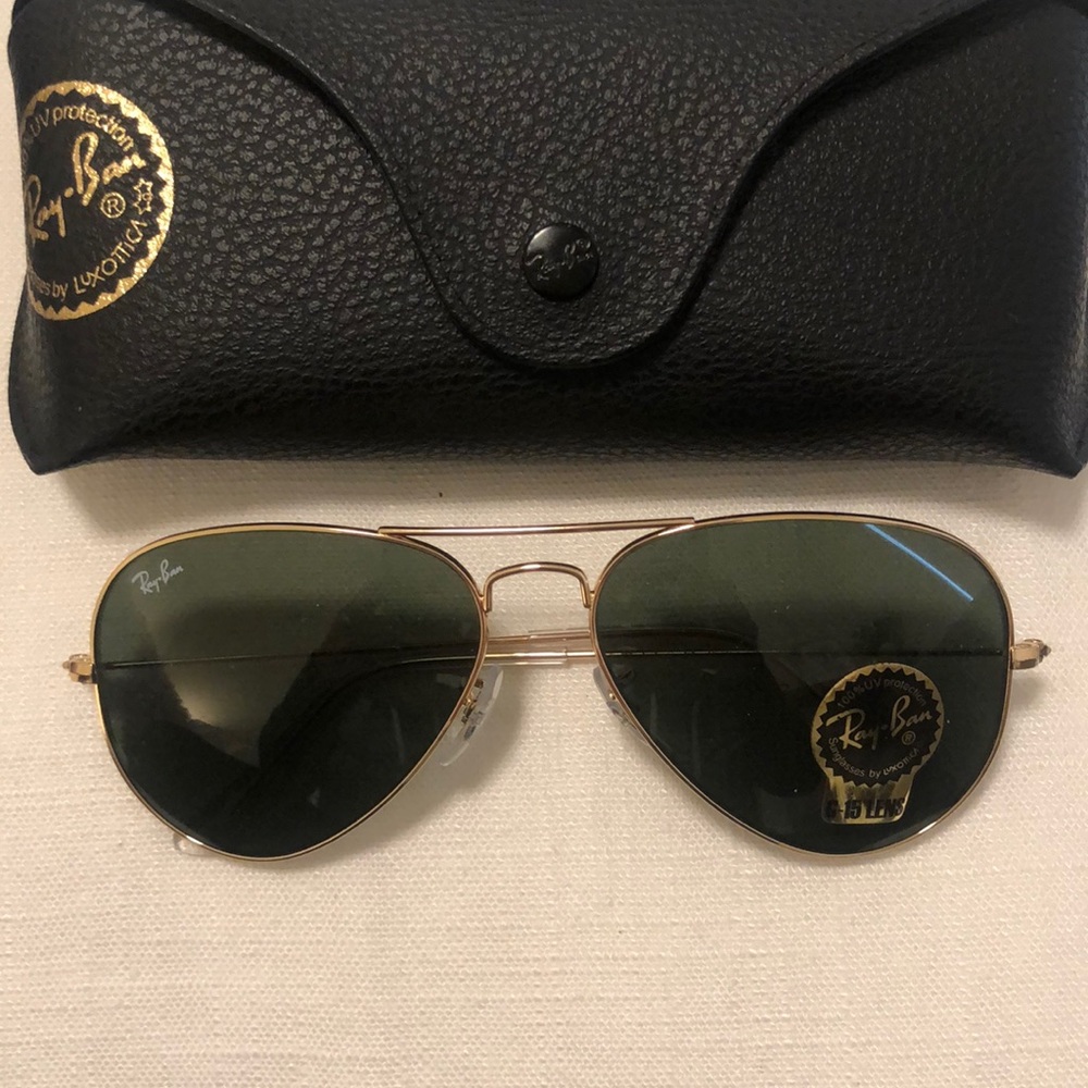 Ray-ban Classic Aviator with G-15 lenses with case and cleaning cloth